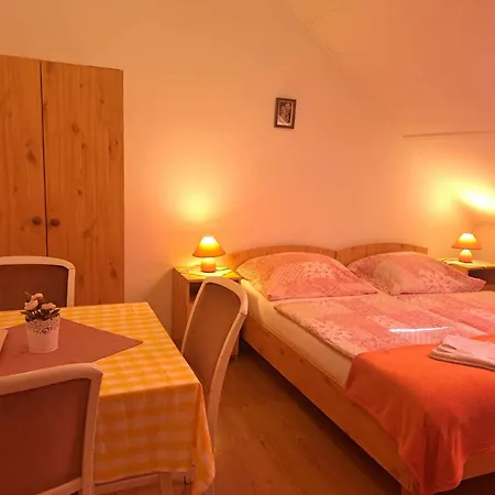 Kalman Imre Panzio 3* Siofok