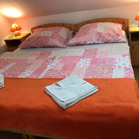 Bed & Breakfast Kalman Imre Panzio Siófok